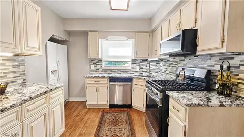 Kitchen - 1828 E 291 St, Wickliffe, OH 44092 photo 1 of 3
