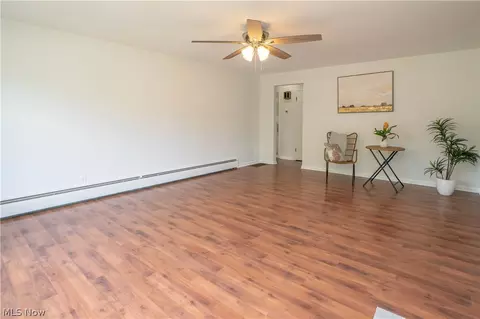 Living - 3920 Ashwood St NW, Canton, OH 44708 photo 3 of 5