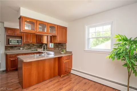 Kitchen - 3920 Ashwood St NW, Canton, OH 44708 photo 1 of 6