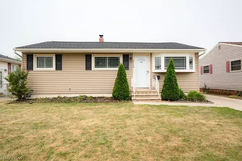 5728 Van Wert Ave, Brook Park, OH 44142