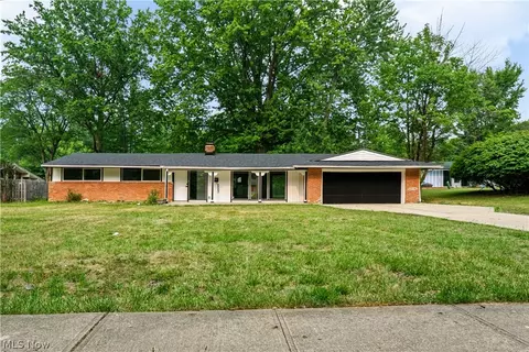 2203 Lee Blvd, East Cleveland, OH 44112