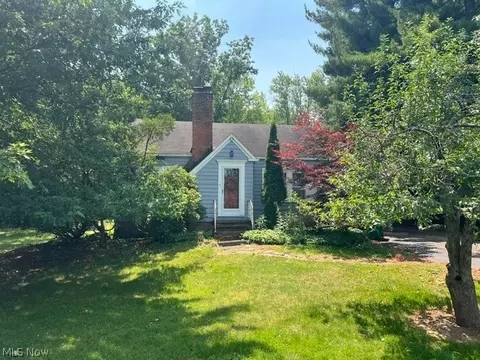 3452 Hillside Rd, Independence, OH 44131