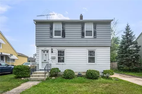 127 Lafayette St, Elyria, OH 44035