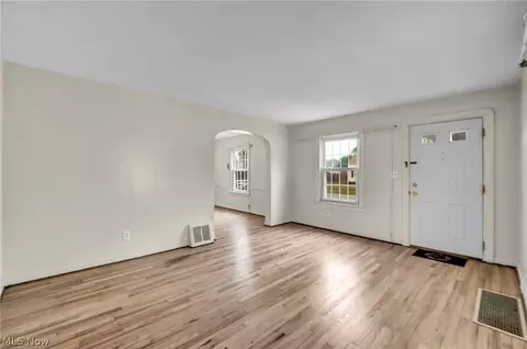 127 Lafayette St, Elyria, OH 44035 photo 16
