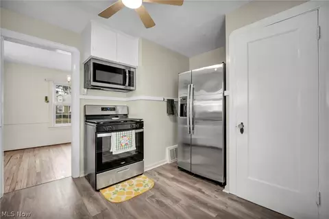127 Lafayette St, Elyria, OH 44035 photo 8