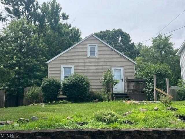 2250 Cooledge Ave, Akron, OH 44305