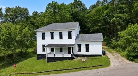 1521 Adamsville Rd, Zanesville, OH 43701