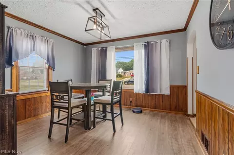 Dining - 4418 Marcellus St NW, Canton, OH 44708 photo 2 of 2
