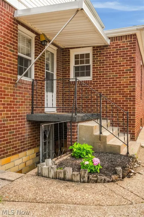 Exterior - 4418 Marcellus St NW, Canton, OH 44708 photo 6 of 8
