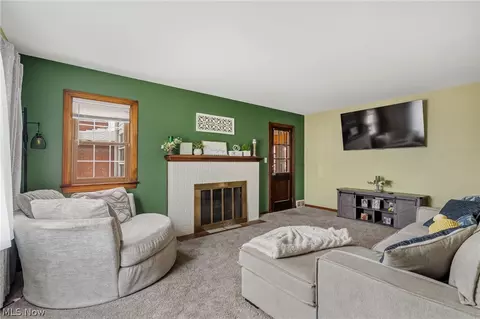 Living - 4418 Marcellus St NW, Canton, OH 44708 photo 1 of 3