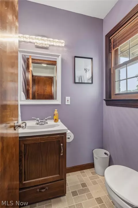 Bath - 4418 Marcellus St NW, Canton, OH 44708 photo 2 of 2