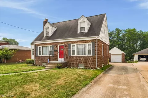 Exterior - 4418 Marcellus St NW, Canton, OH 44708 photo 3 of 8