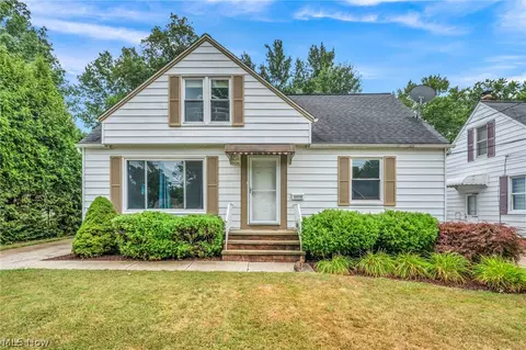5528 Huron Rd, Lyndhurst, OH 44124