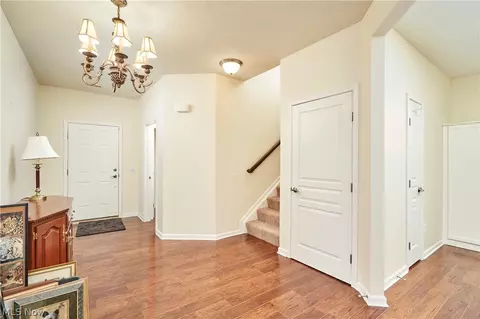 Entry Way - 531 Arbor Ln, Akron, OH 44321 photo 1 of 1