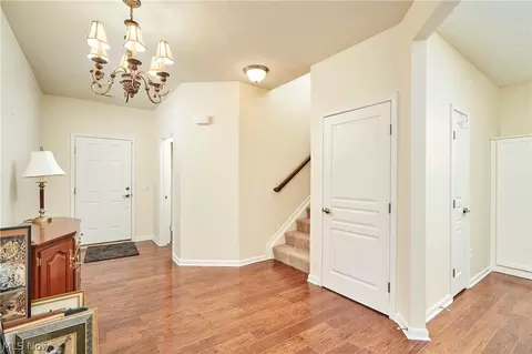 Entry Way - 531 Arbor Ln, Akron, OH 44321 photo 1 of 1