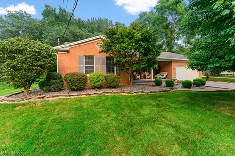 7617 Locust Ln, Poland, OH 44514
