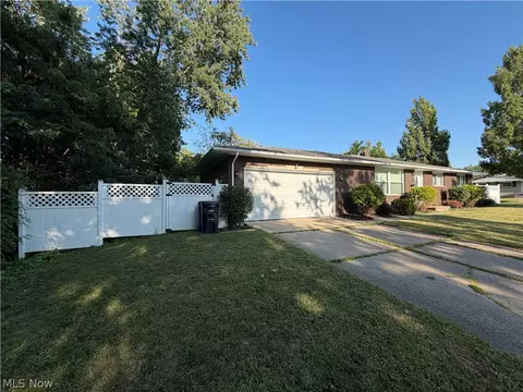 4725 Eric Ave, Cleveland, OH 44109