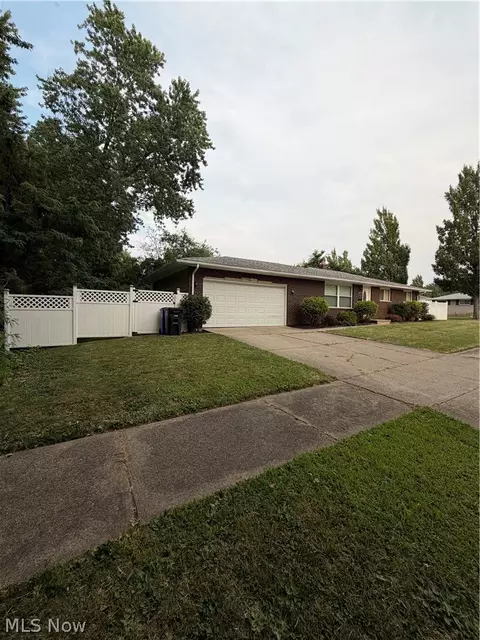 4725 Eric Ave, Cleveland, OH 44109