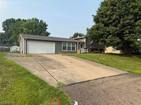5364 Pisces St SW, Canton, OH 44706