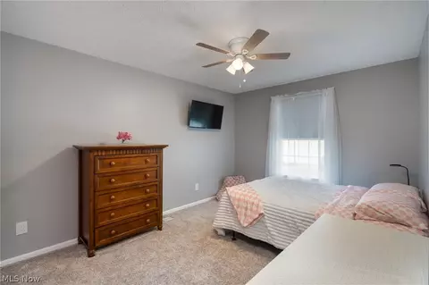 Bedroom - 2293 Stonepath St, Lorain, OH 44052 photo 4 of 7