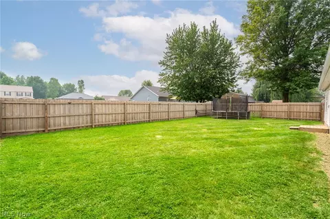 Exterior - 2293 Stonepath St, Lorain, OH 44052 photo 8 of 8