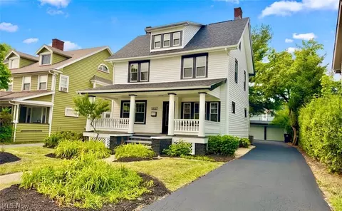 13127 Cedar Rd, Cleveland Heights, OH 44118