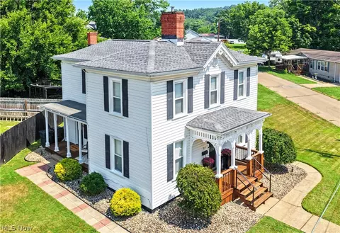 704 Pomeroy Pike, Belpre, OH 45714