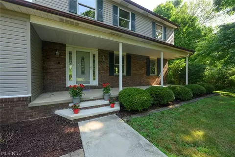 Exterior - 2652 Blake Rd, Wadsworth, OH 44281 photo 2 of 10