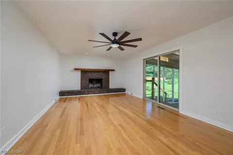 Living - 2652 Blake Rd, Wadsworth, OH 44281 photo 2 of 3
