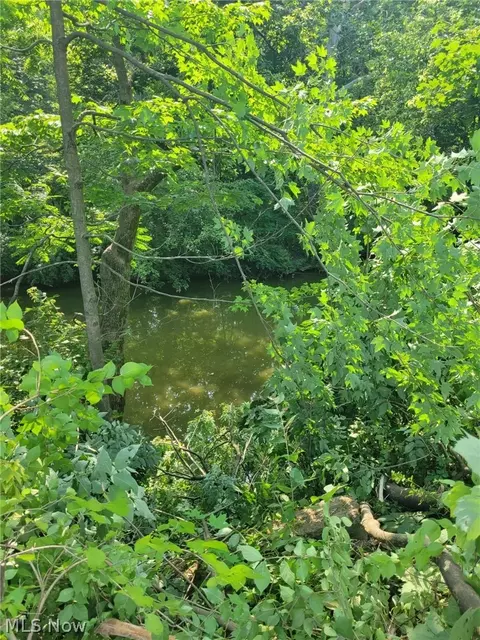West Avenue, Elyria, OH 44035 photo 2