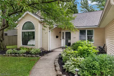 237 Butternut Ln, Berea, OH 44017