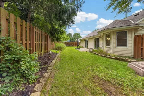 Exterior - 237 Butternut Ln, Berea, OH 44017 photo 2 of 5