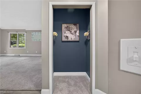 Entry Way - 237 Butternut Ln, Berea, OH 44017 photo 3 of 5