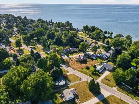 View/Area - 3912 Lake Rd W, Saybrook, OH 44004 photo 3 of 4