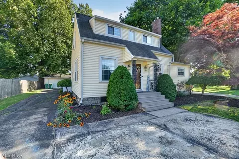 Exterior - 3912 Lake Rd W, Saybrook, OH 44004 photo 3 of 12