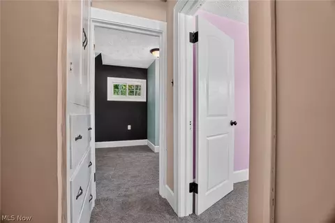 Entry Way - 3912 Lake Rd W, Saybrook, OH 44004 photo 7 of 12