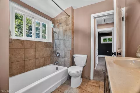 Bath - 3912 Lake Rd W, Saybrook, OH 44004 photo 1 of 3