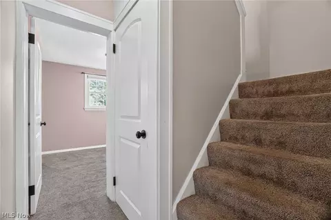 Entry Way - 3912 Lake Rd W, Saybrook, OH 44004 photo 6 of 12