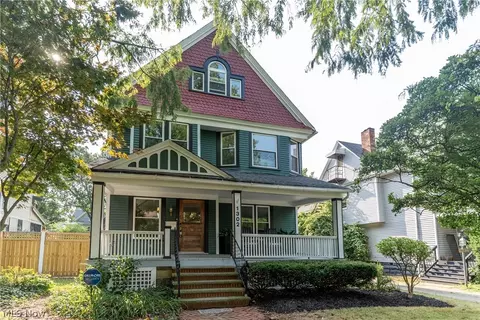 1302 W 111th St, Cleveland, OH 44102