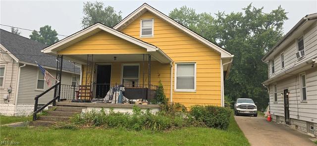 869 Sunshine Ave, Youngstown, OH 44505