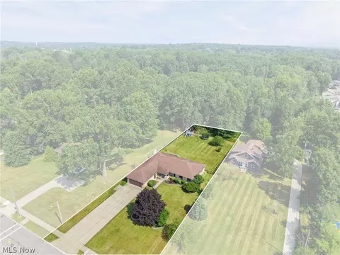 View/Area - 2109 E Pleasant Valley Rd, Seven Hills, OH 44131 photo 2 of 4