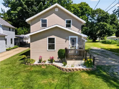 Exterior - 3320 Ridgewood Ave, Ashtabula, OH 44004 photo 9 of 10