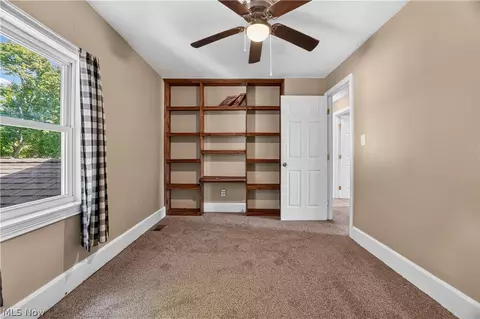 Bedroom - 3320 Ridgewood Ave, Ashtabula, OH 44004 photo 2 of 6