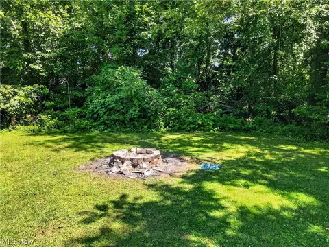 Exterior - 3320 Ridgewood Ave, Ashtabula, OH 44004 photo 7 of 10