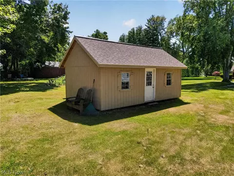 Exterior - 3320 Ridgewood Ave, Ashtabula, OH 44004 photo 5 of 10