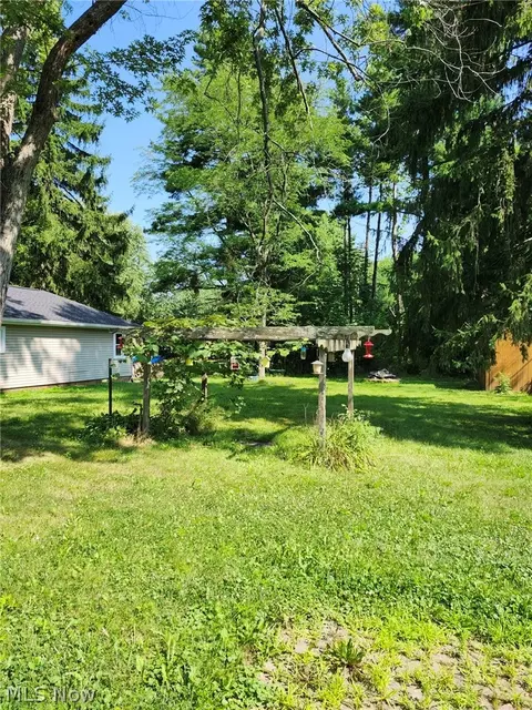 Exterior - 306 E Beech St, Alliance, OH 44601 photo 2 of 2