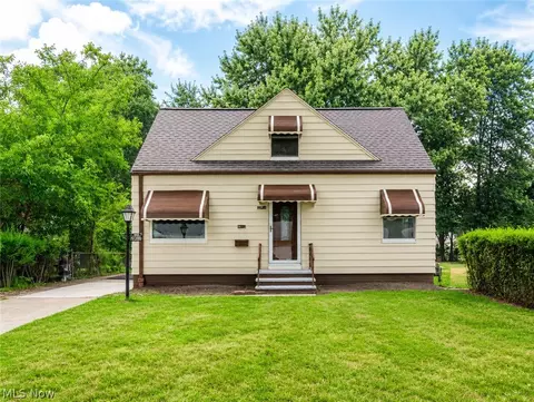 19808 Kings Hwy, Warrensville Heights, OH 44122