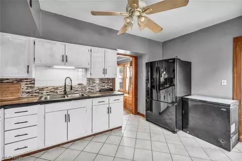 Kitchen - 6802 Ackley Rd, Parma, OH 44129 photo 2 of 2