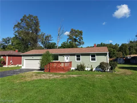 17964 Glendale Ave, Lake Milton, OH 44429