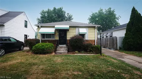 11820 Guardian Blvd, Cleveland, OH 44135